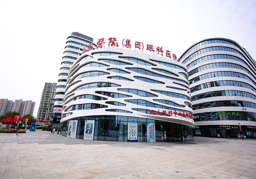 南石眼科医院白内障手术扎堆,美国爱尔康超乳机启用