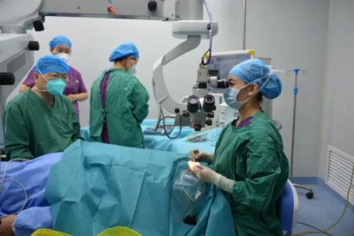 西宁爱尔眼科医院 眼健康守护行动,点亮多彩新视界